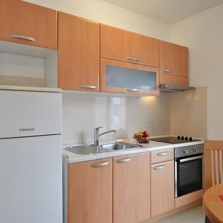 Apartmani Vedrana, 穆泰尔岛 外观 照片