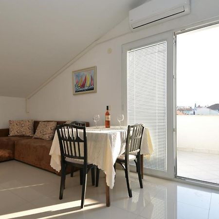 Apartmani Vedrana, 穆泰尔岛 外观 照片