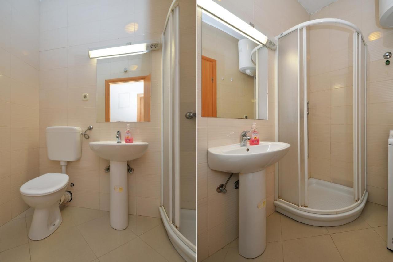 Apartmani Vedrana, 穆泰尔岛 外观 照片