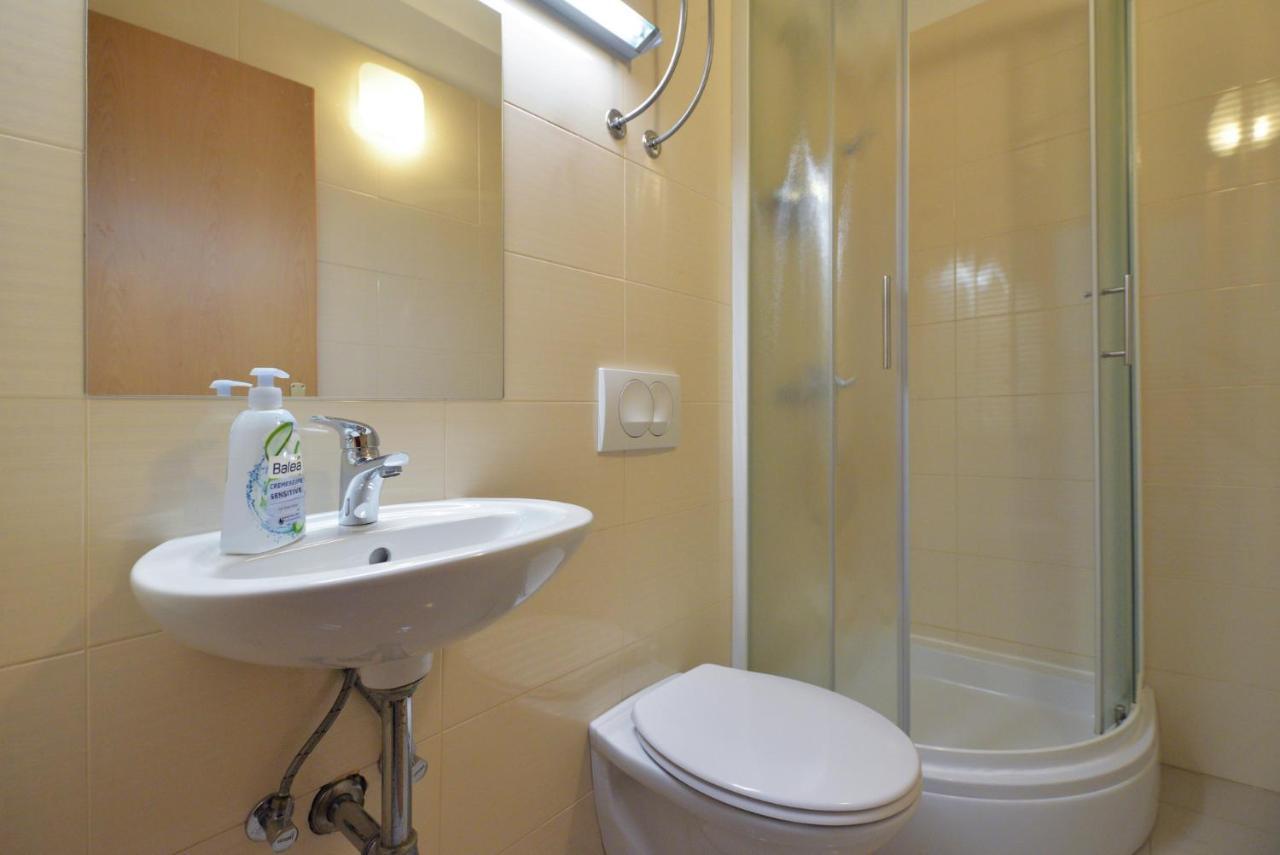 Apartmani Vedrana, 穆泰尔岛 外观 照片